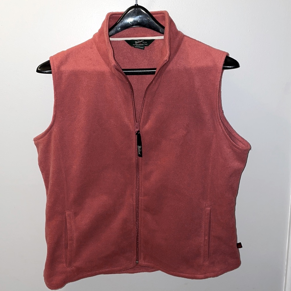 Woolrich fleece vest in soft ruby